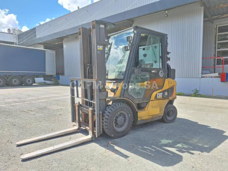 Chariot élévateur Caterpillar DP25NT