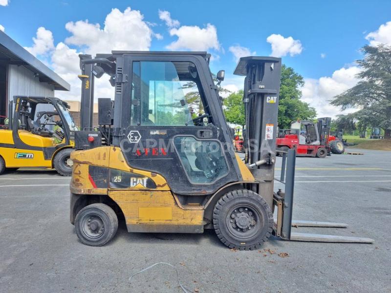 Carrelli elevatori Caterpillar DP25NT