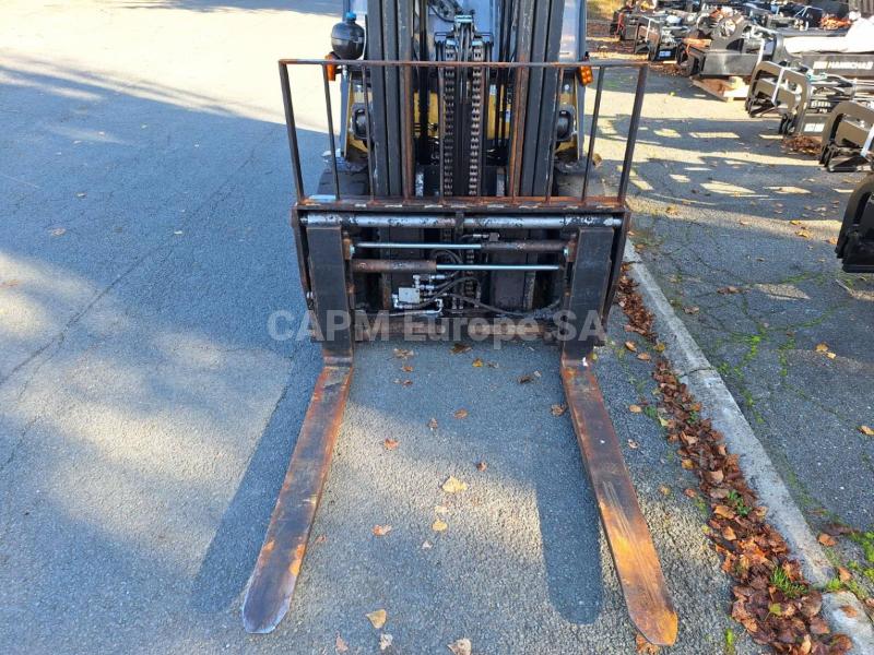 Carrelli elevatori Caterpillar GP35NT