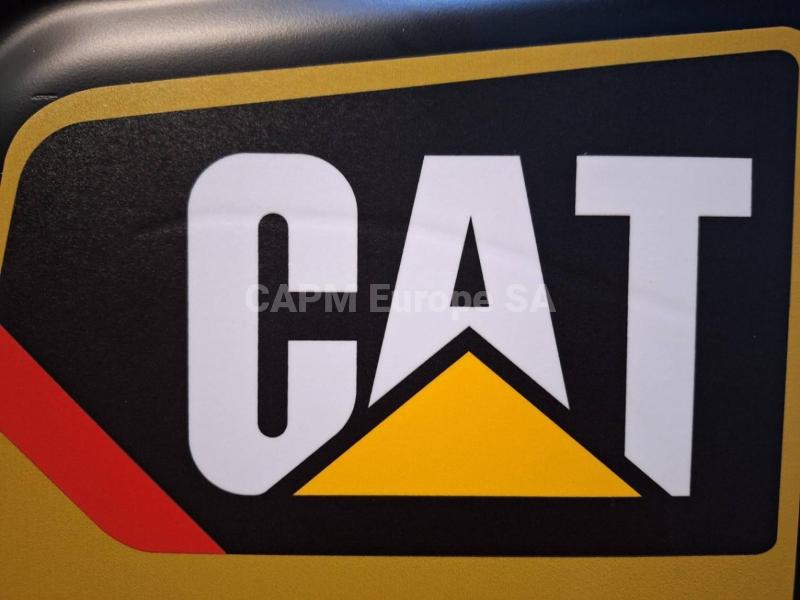 Carretilla mástil retráctil Caterpillar NR16N2