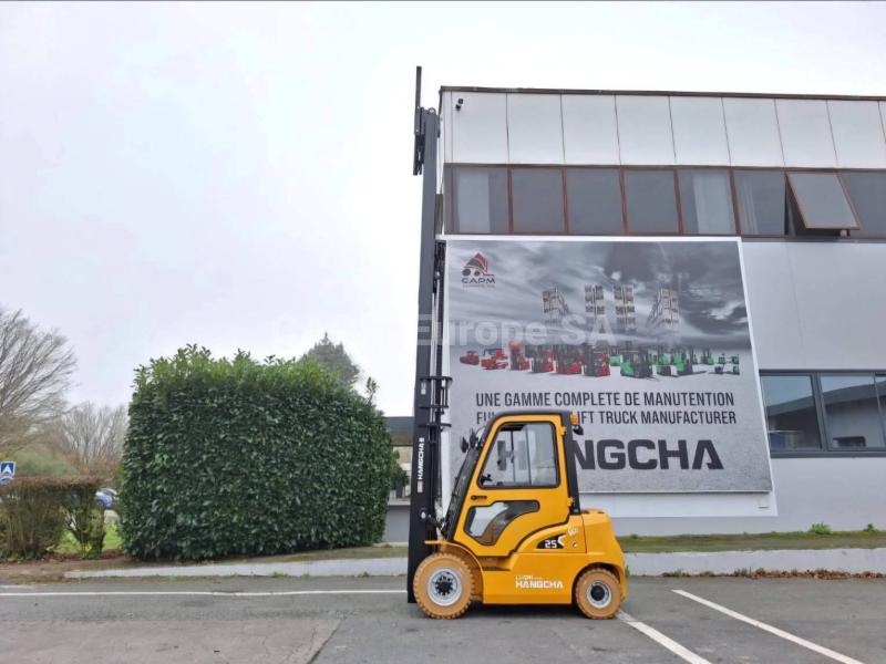 Empilhador  Hangcha XE25i (CPD25-XEY2-SI)