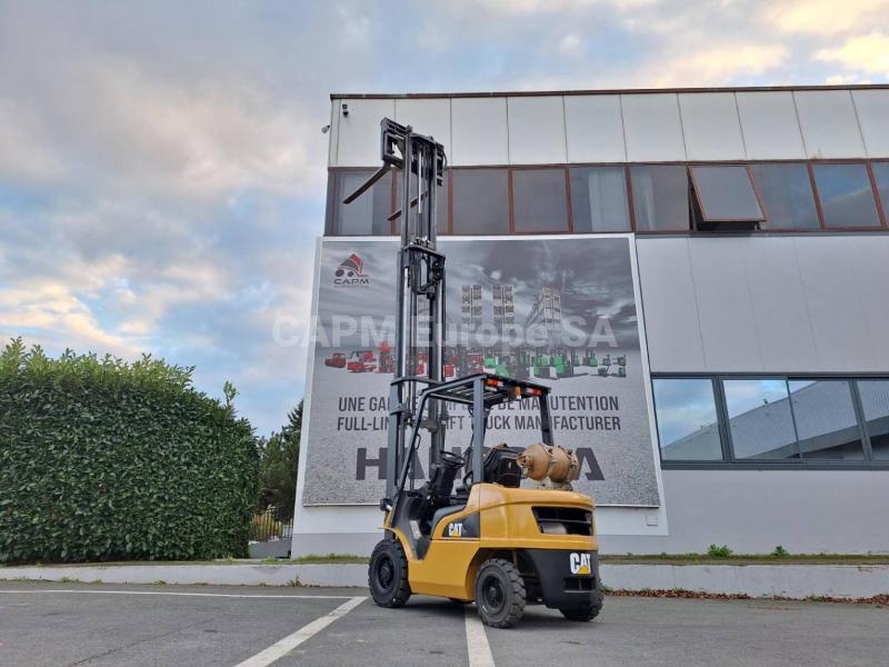 Carrelli elevatori Caterpillar GP25NTD