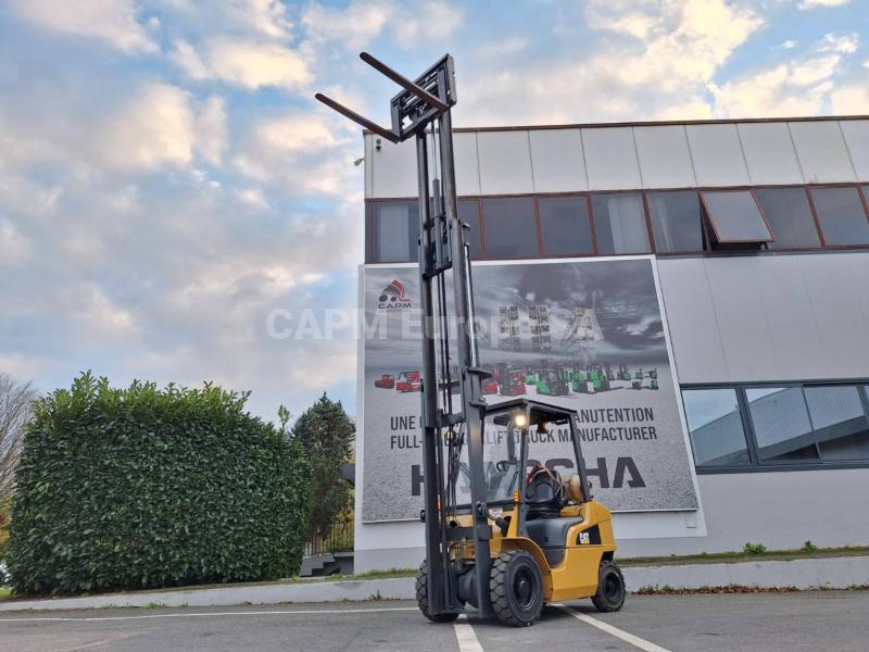 Carrelli elevatori Caterpillar GP25NTD