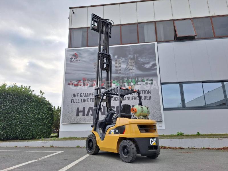 Carrelli elevatori Caterpillar GP30NTD