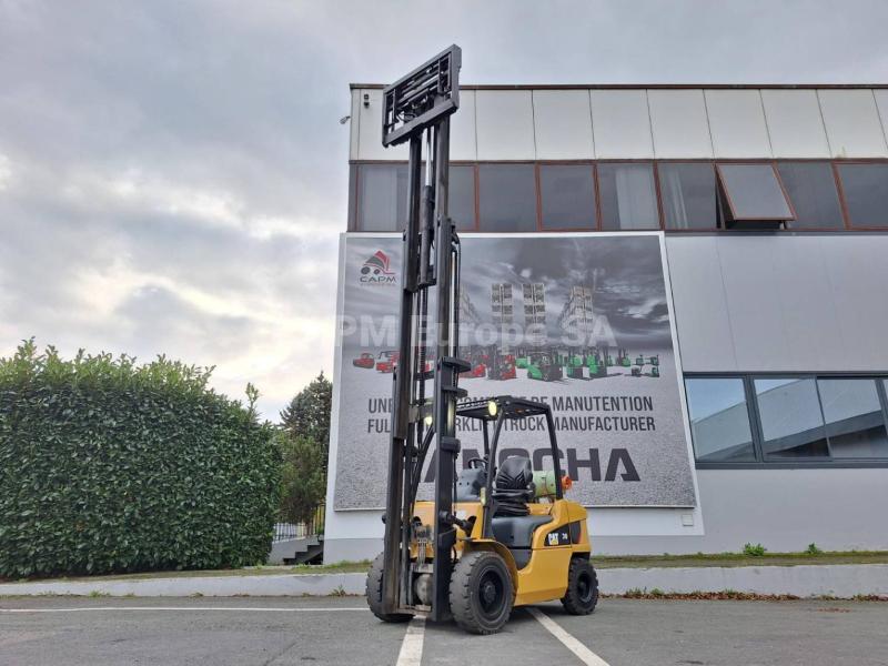 Carrelli elevatori Caterpillar GP30NTD