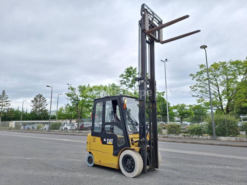 Carretillas elevadoras Caterpillar EP35K