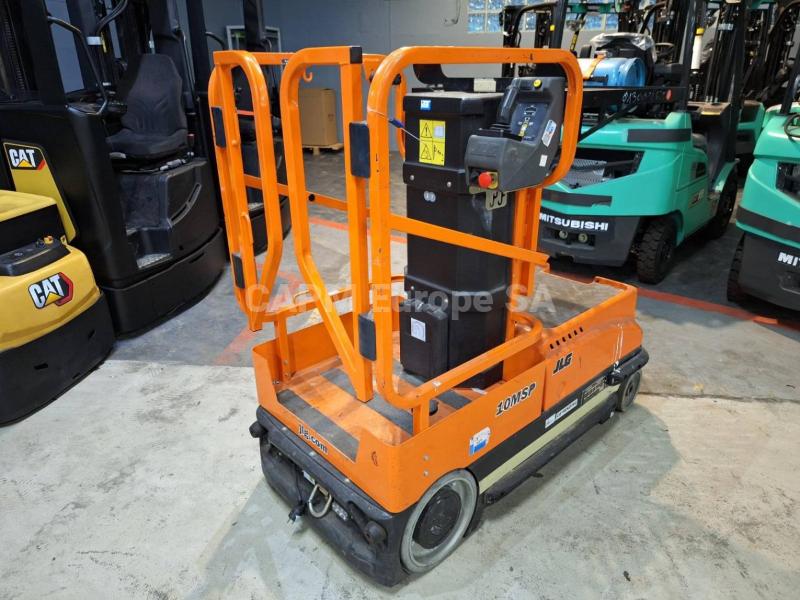 Piattaforma aerea JLG 10MSP