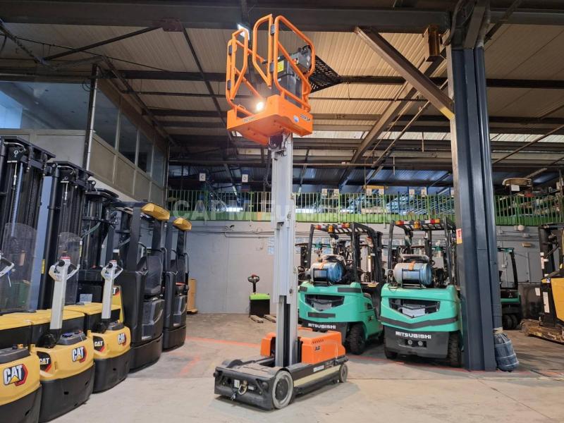 Piattaforma aerea JLG 10MSP