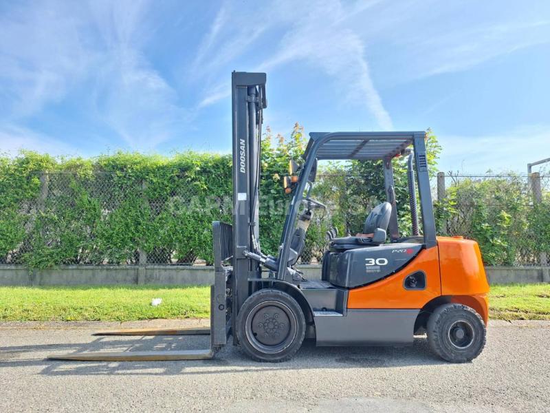 Forklift Doosan D30S 5