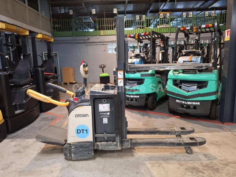 Stacker Crown DT3040