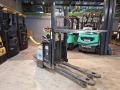 Stacker Crown DT3040