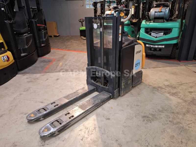 Stacker Crown DT3040