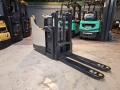 Stacker Pedestrian stacker Crown                 DT3040 2.0