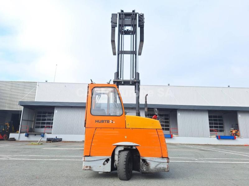 multi directional forklift Hubtex DQ45D