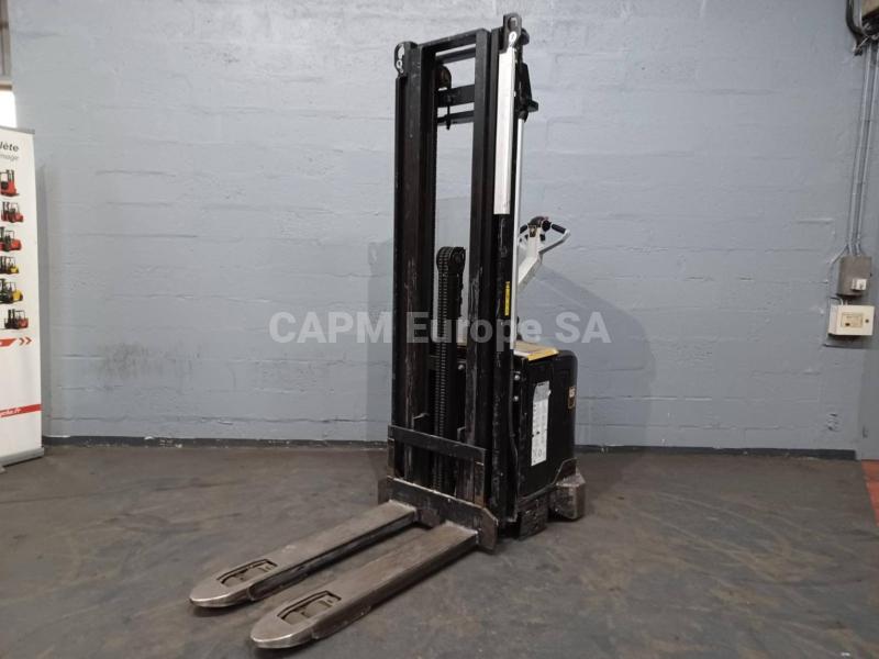 Stacker Caterpillar NSV16Ni