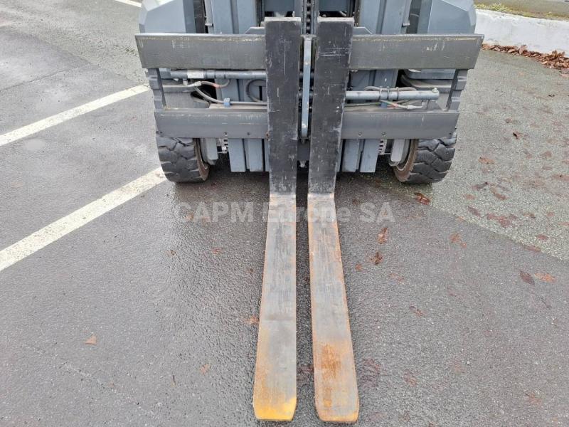 multi directional forklift Amlift AGILIFT 4000E