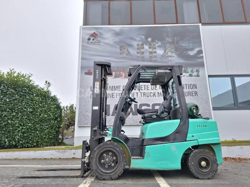 Forklift Yale GLP35VX