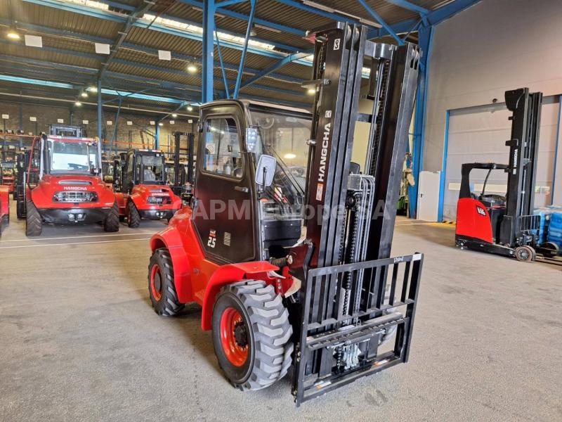 All-terrain forklift Hangcha TT25-4