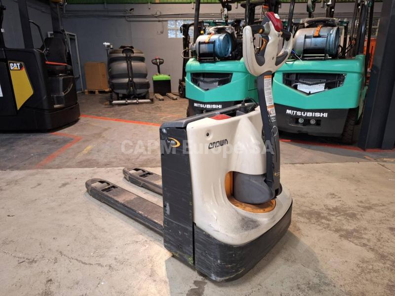 Pallet truck Crown WP3010-1.6