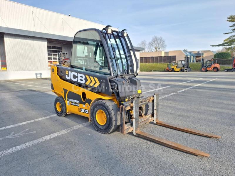 Empilhador braço telescópico  Jcb TELETRUCK TLT30