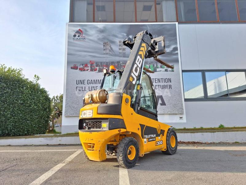 Empilhador braço telescópico  Jcb TELETRUCK TLT30