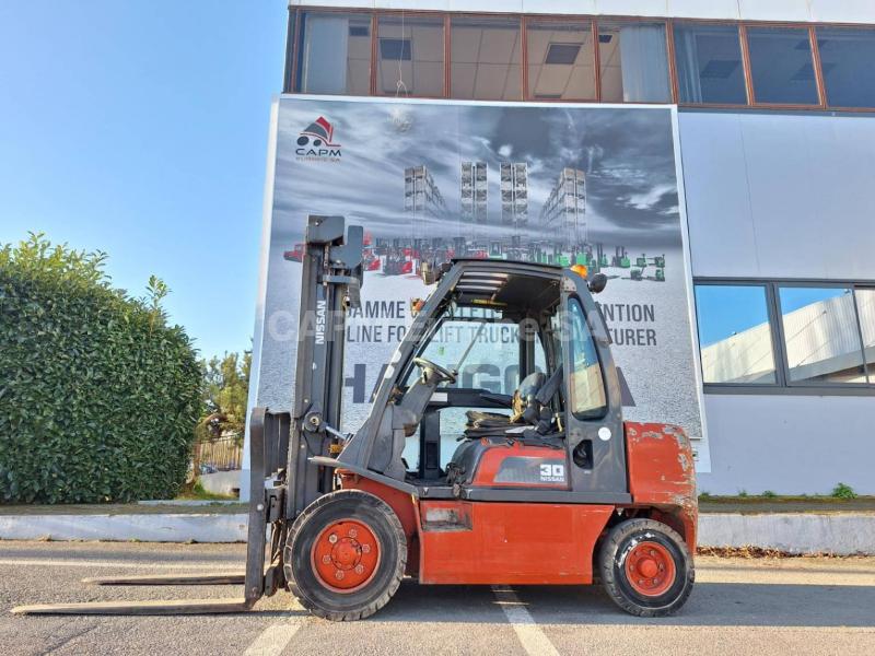 Carretillas elevadoras Nissan FGDO2A30Q