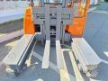 multi directional forklift Hubtex DQ45D