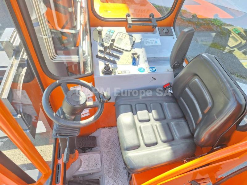 multi directional forklift Hubtex DQ45D