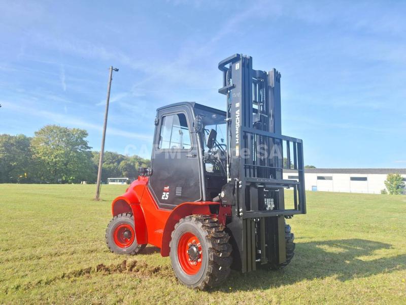 All-terrain forklift Hangcha TT25-2