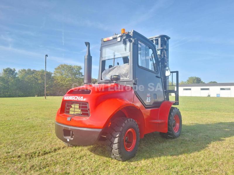 All-terrain forklift Hangcha TT25-2