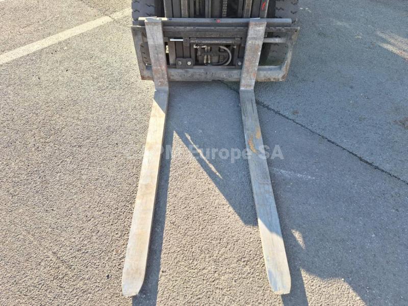 Carrelli elevatori Yale GDP25VX