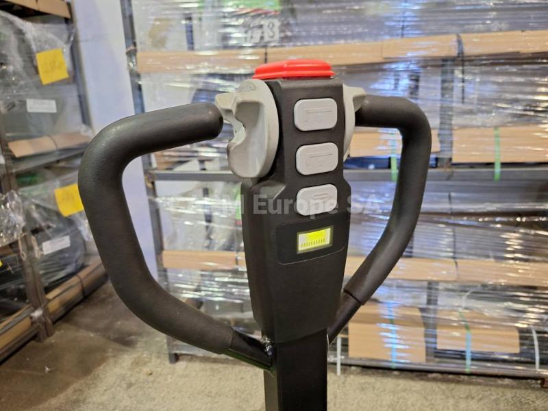 Empilhador porta paletes Hangcha CBD15-CI