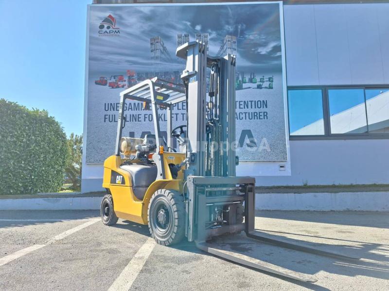 Chariot élévateur Caterpillar GP25NTD