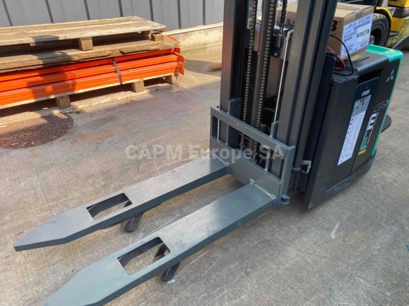 Stacker Mitsubishi SBV12P