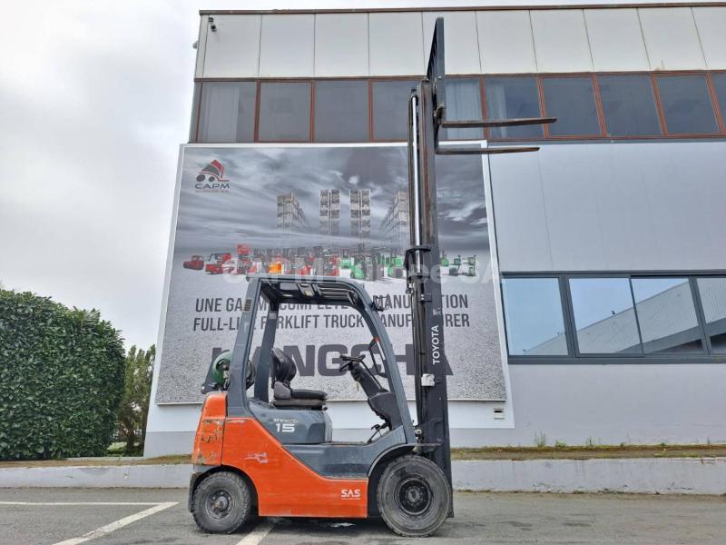 Wózek widłowy Toyota 028 FGF 15