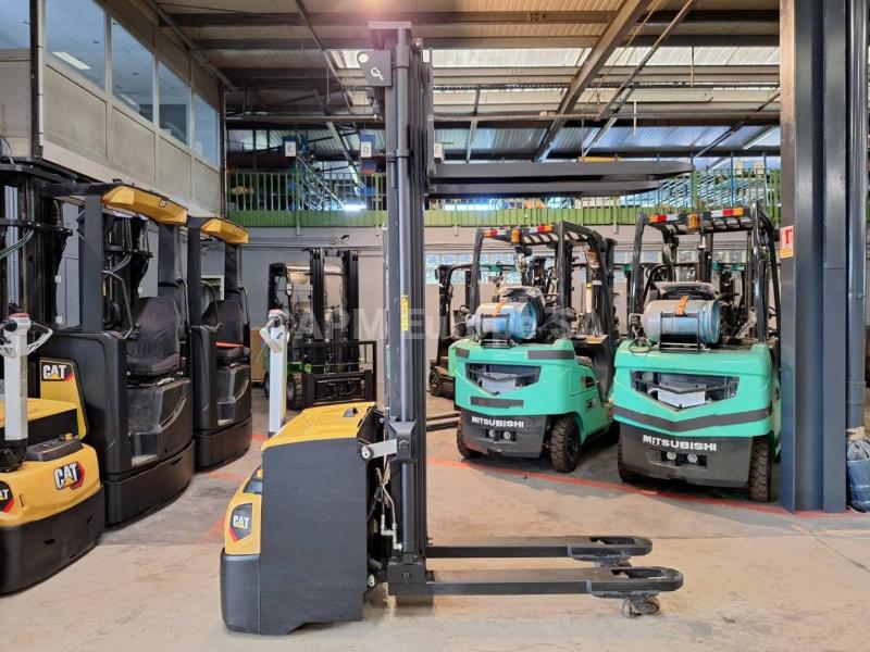 Hochhubwagen Caterpillar NSP16NI