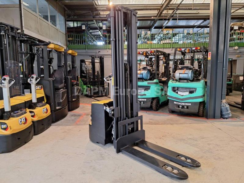 Hochhubwagen Caterpillar NSP16NI