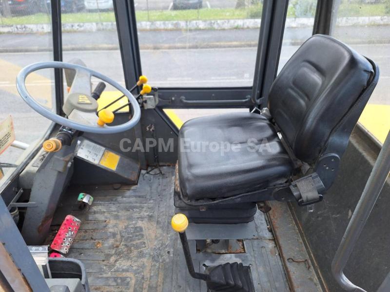 All-terrain forklift Jcb 930-2