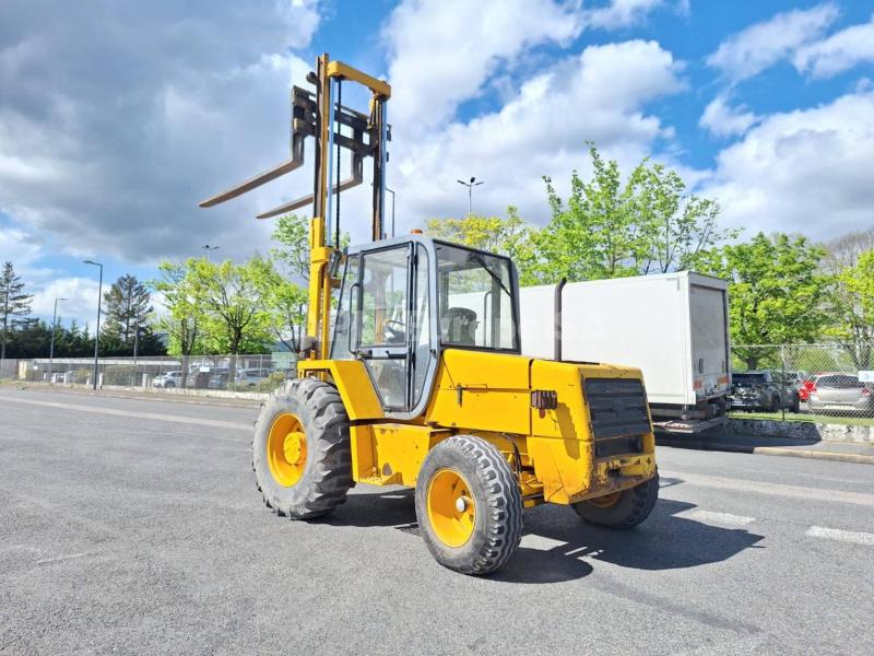 All-terrain forklift Jcb 930-2