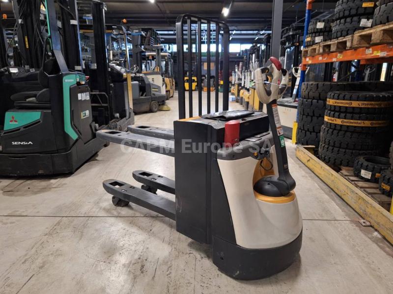 Pallet truck Crown WP3080