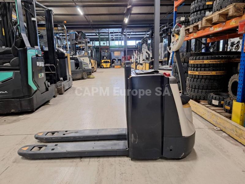 Pallet truck Crown WP3080
