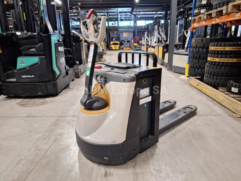 Pallet truck Crown WP3080
