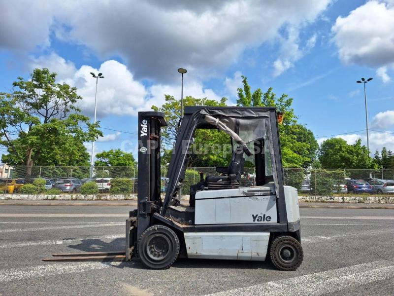 Forklift Yale ERP30