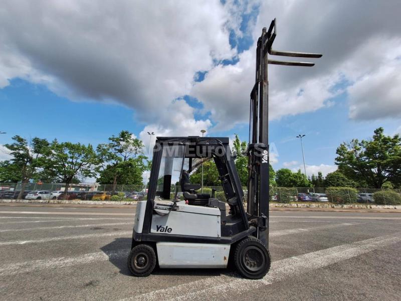 Forklift Yale ERP30