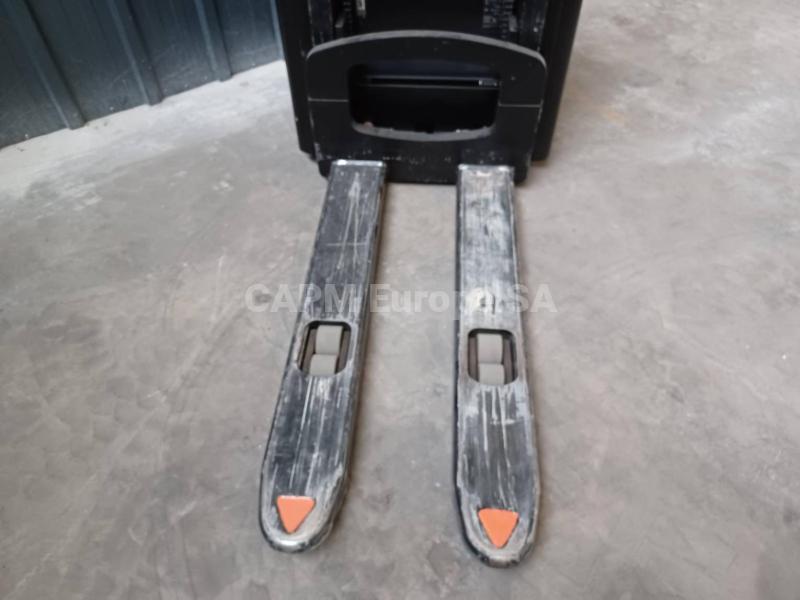 Apilador Crown WF3000-1.0FT