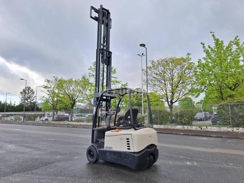 Carretillas elevadoras Crown SC5340-1.6