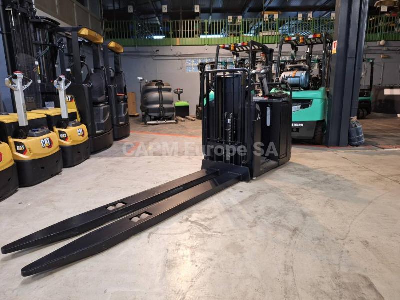 Carrello commissionatore Mitsubishi OPB20N2X fourches levée ergonomique 2400mm