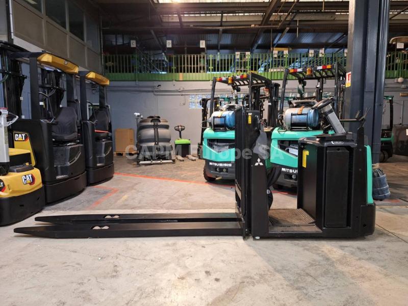 Carrello commissionatore Mitsubishi OPB20N2X fourches levée ergonomique 2400mm
