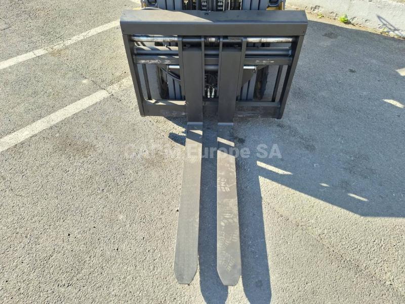 Carrelli elevatori Caterpillar GP30NTD