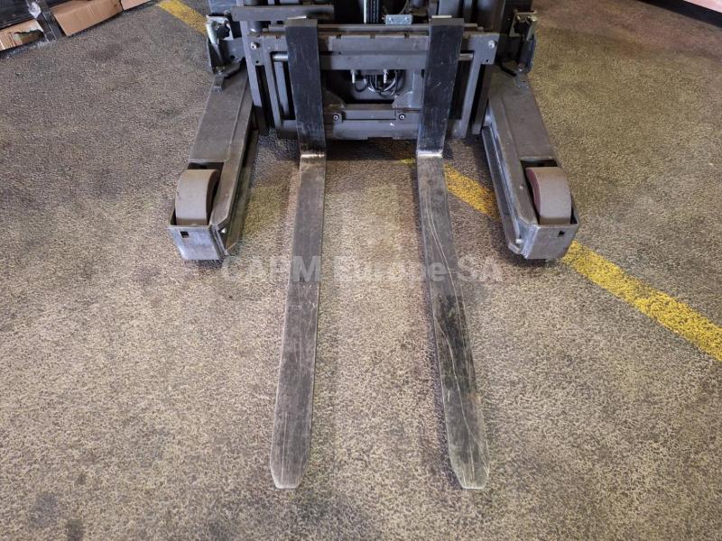 Schubmaststapler UniCarriers UHD-200-DTFVXF-955
